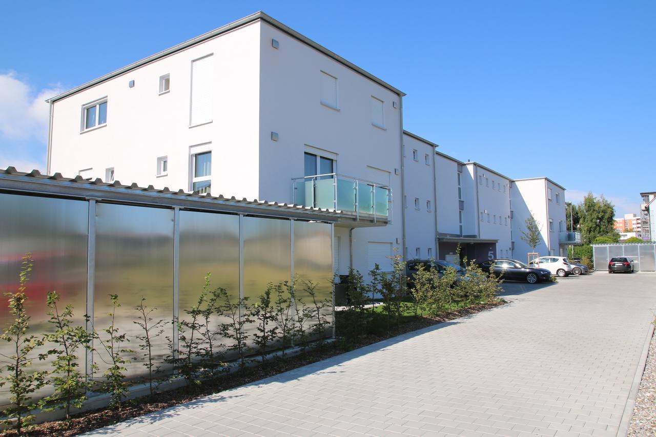 Living Neuburg Aparthotel Neuburg an Der Donau Exterior foto